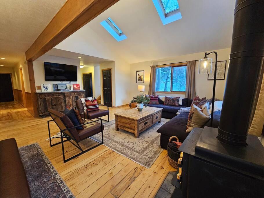 Private And Updated Breck Home With Hot Tub Breckenridge Bagian luar foto