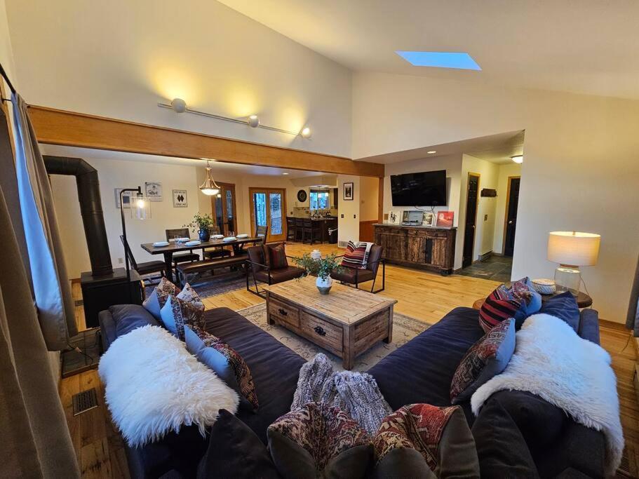 Private And Updated Breck Home With Hot Tub Breckenridge Bagian luar foto